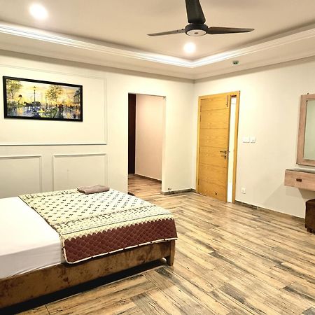 Executive Apartments In Bahria Heights ラーワルピンディー 部屋 写真