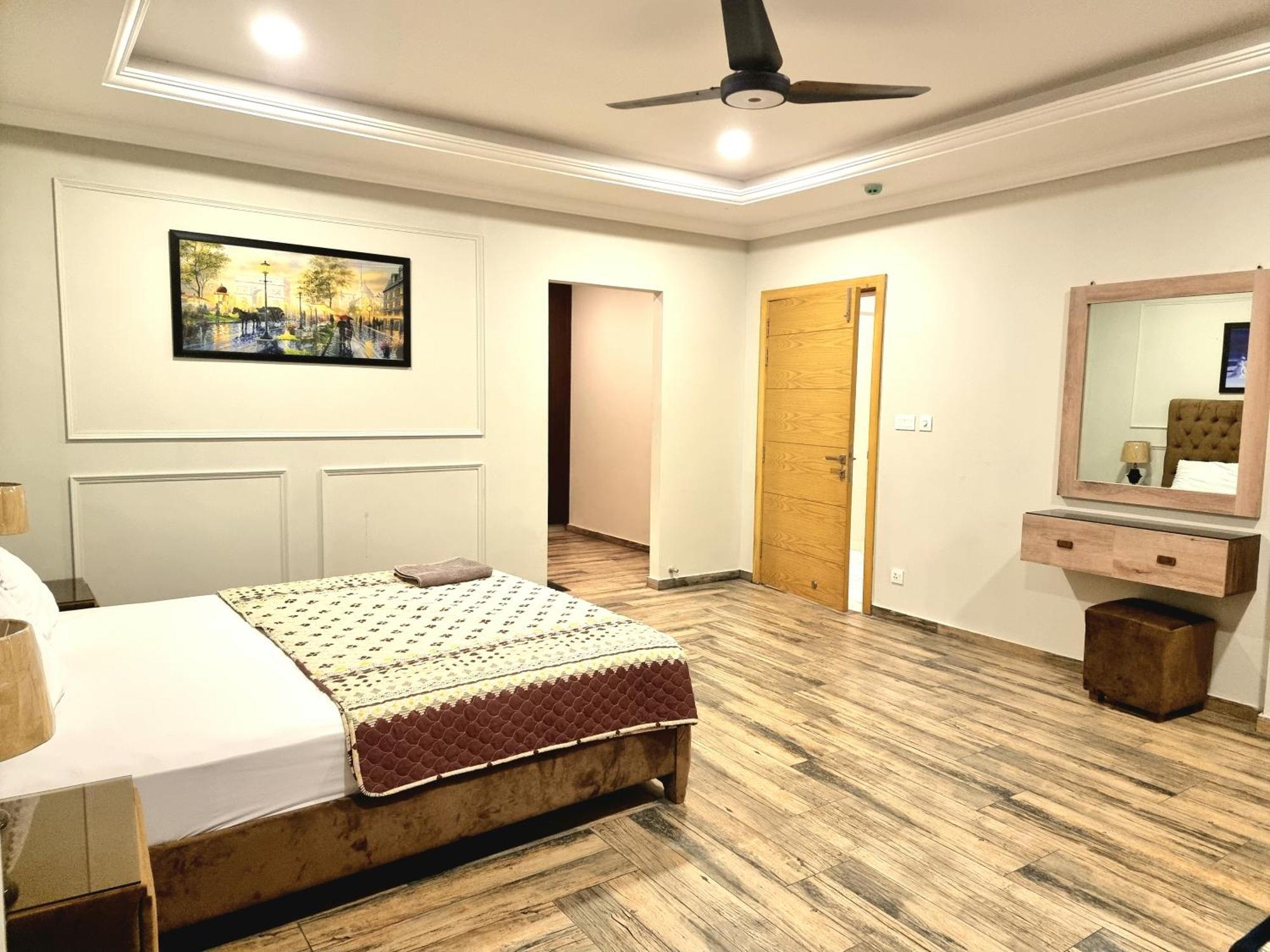 Executive Apartments In Bahria Heights ラーワルピンディー 部屋 写真